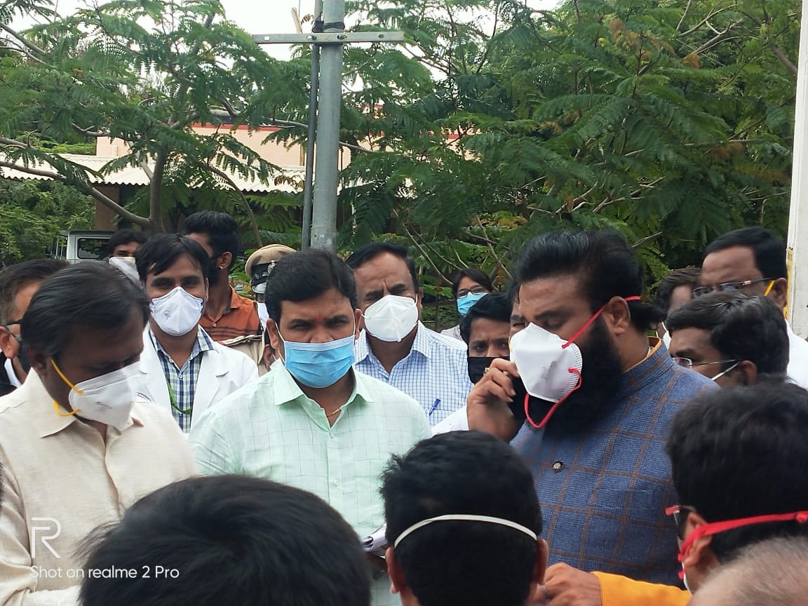 AfiKarnataka's tweet photo. Respected 
@CMofKarnataka 
@PMOIndia 
@narendramodi 
@drharshvardhan 
@sriramulubjp 
@drashwathcn 
@mla_sudhakar 
@BSBommai 

@AfiKarnataka announces #indefinite
Ayush Doctors Strike from 15th July.
#Justice4AyushDoctors
@prajavani @tv9kannada @suvarnanewstv @VVani4U @ANI https://t.co/eltHRCgei5