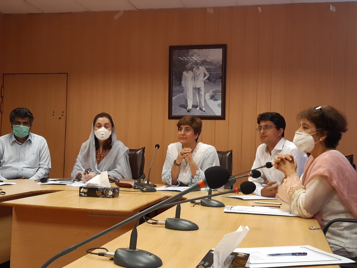 SecretariatSDGs's tweet photo. Reorienting child rights discourse in Pakistan so all children are protected - meeting of @NCRC_Pakistan with members CR sub-committee SDGs Taskforce @MehnazAkberAziz @NafeesaKhattak 

@TehseenAfshan @RubinaFBhatti https://t.co/2IcPJU9oLk