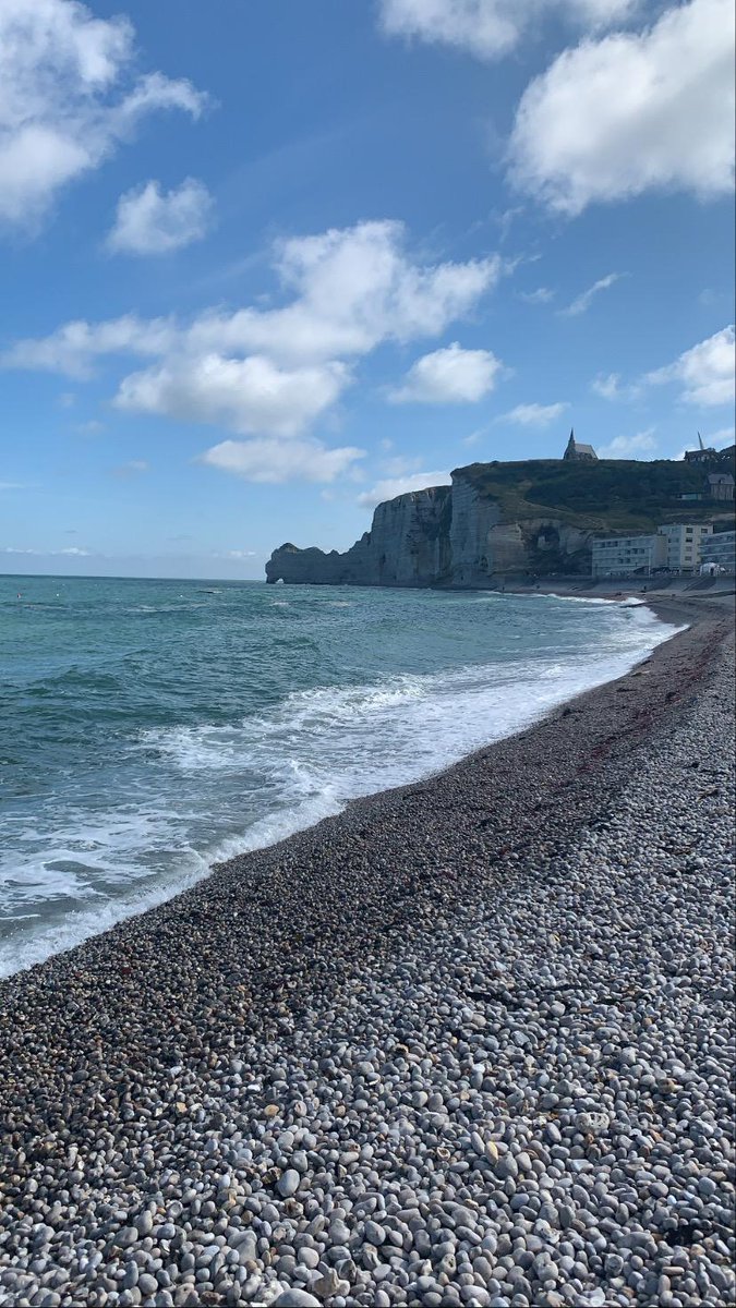 TravelsAndLove's tweet photo. Bonjour Twitter !
Belle #Normandie #Etretat
Stay safe 😷
#FranceMagique #MagnifiqueFrance #EnFranceAussi #PromenadeEnFrance #BaladeSympa #TravelAndLove https://t.co/uH2ypGS51I