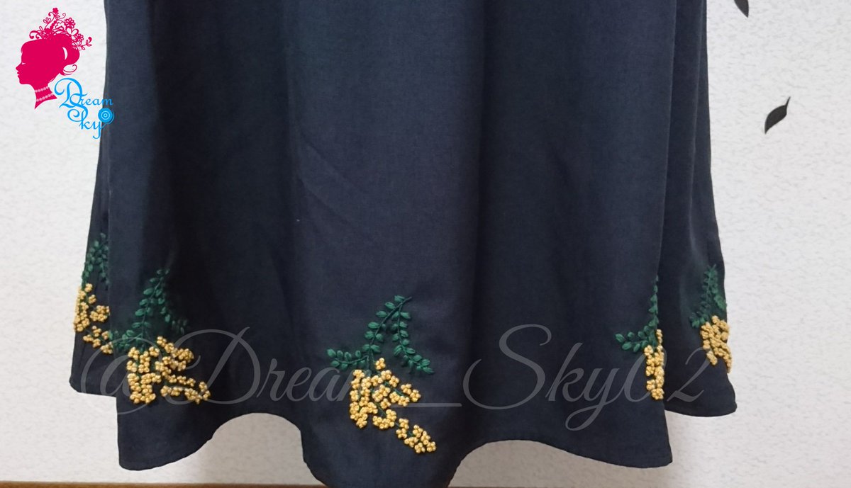 Kanon 服飾装華 No Twitter 完成しました Guのワンピースの裾にミモザの刺繍 糸が足りなくて最後違う色で糸mixしてフレンチナッツしましたが 目立たないみたいで良かった ミモザの図案 樋口愉美子のステッチ12か月 文化出版局 より 刺繍 Kanon 服飾装華 No Twitter 完成しました Guのワンピースの裾にミモザの刺繍 糸が足りなくて最後違う色で糸mixしてフレンチナッツしましたが 目立たないみたいで良かった ミモザの図案 樋口愉美子のステッチ12か月 文化出版局 より 刺繍