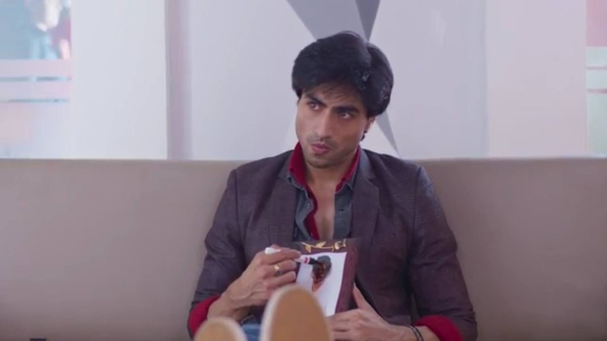 adi has no chill but i liked whatever he was doing with that yash's picture   #Bepannaah