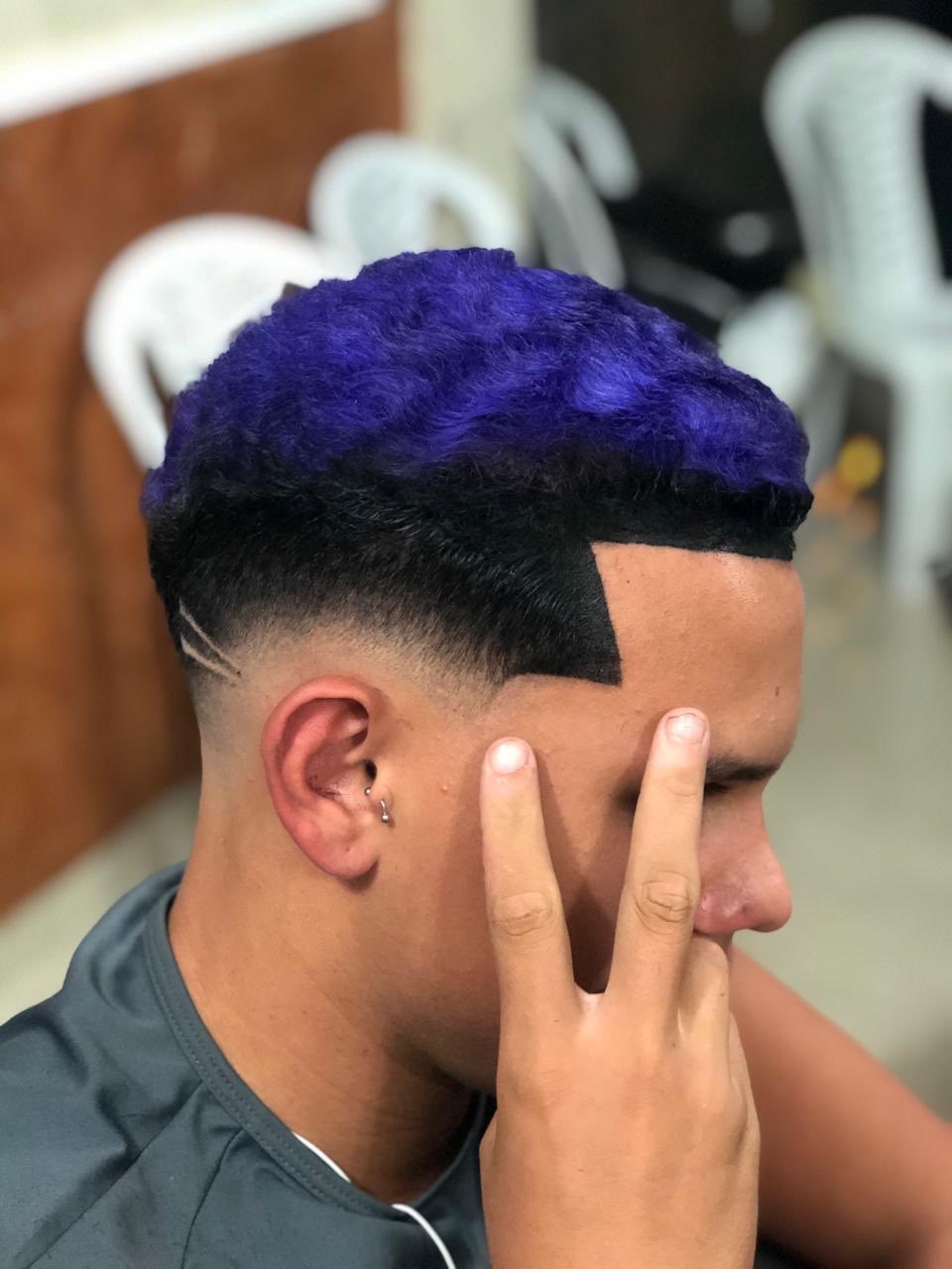 Cabelo masculino on sale roxo
