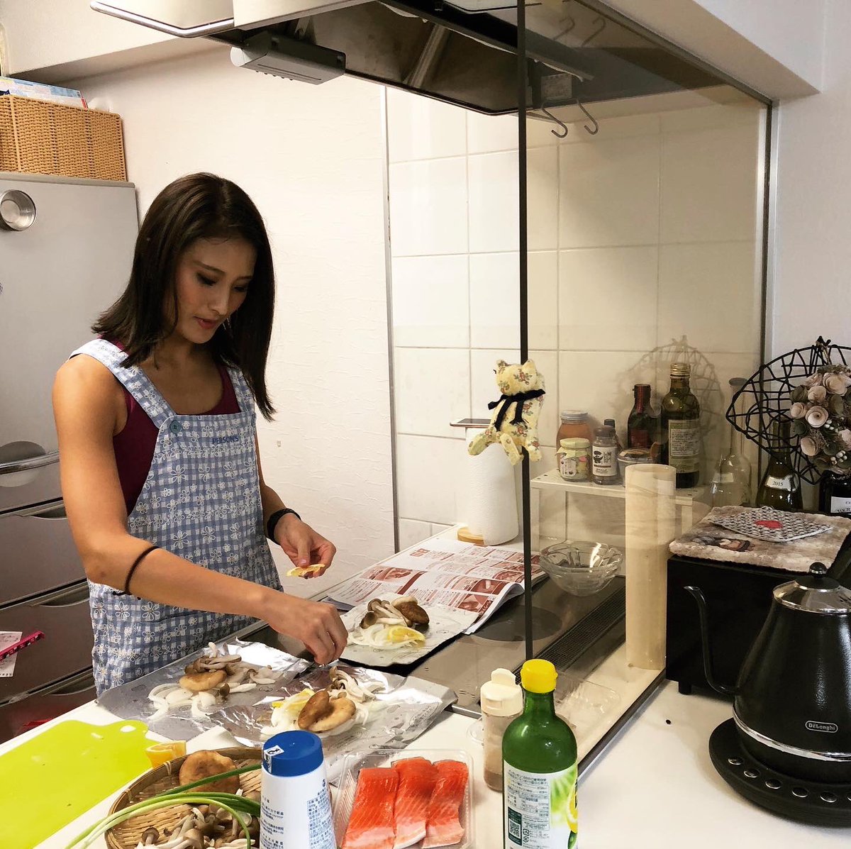NatsumiBAYPRIDE's tweet photo. 👩🏽🍳IRIS cooking第一弾👩🏽🍳🌺
.
★旬の生鮭を使ったホイル焼き
★お手製茶碗蒸し
.
食べる前は200mlのお水を飲んでから
汁→野菜→メインと摂取します🍽
腹八分目でお腹いっぱいになるので是非試してみてください🌈
.
#IRISSTYLE
#cheerleader #料理女子 #デュアルキャリア #夢 #キャリア #花嫁修行 https://t.co/Suczj7a47f
