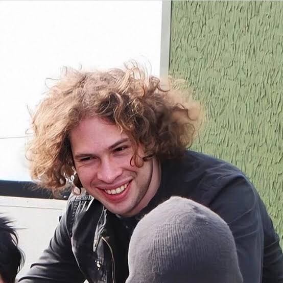 Hoje é o dia do Ray Toro, um dos melhores guitarristas da nossa época. HAPPY BIRTHDAY RAY!! 