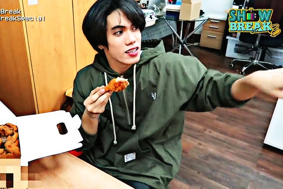 cssndra19's tweet photo. [07•14•20]
Showbreak Season 3:Ep. 8

#SB19_VESTER #SB19_STELL #SB19_STELLVESTER #SB19DayChallenge15 @SB19Official https://t.co/jfeGd1GCNo