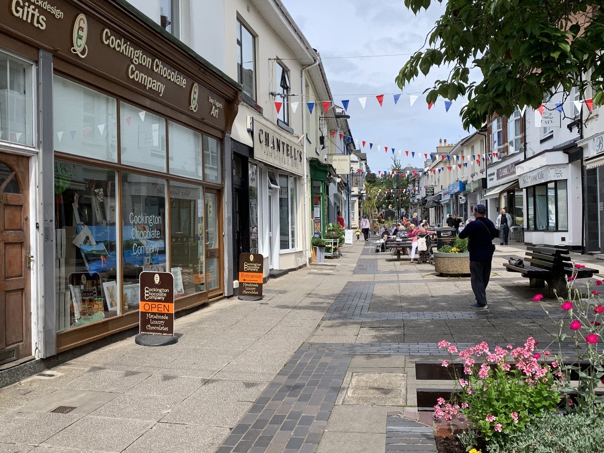 a beautiful Torquay Precinct working with you all, sensibly, to get business done!
Masks; Chocolates; Art and so much more at @CockingtonChoc 
@BoostTorbay 
@torquaydevon 
@DevonFoodLovers 
#MasksSaveLives #Masks4All #Facecoverings #safety #art #chocolate