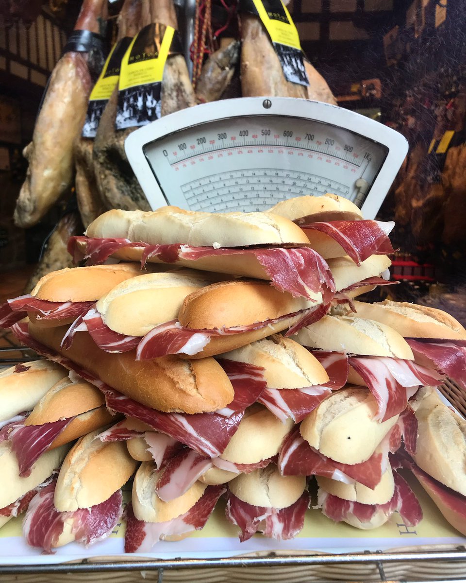 Si durante este tiempo has echado de menos nuestros #bocadillosibericos , os informamos que... HAN VUELTO‼️ 
Pasa por nuestra tienda de #salamanca en C/Rua Mayor 16 ( El Sobrao Albercano) y te los ofrecemos.Ven a visitarnos😍 #hermanoshoyos #somosfabricantes #bocadillosespañoles