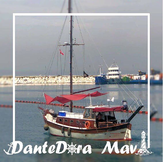 dante_dora's tweet photo. Pandemiden ve şehrin kosturmacasindan uzak masmavi bir gün icin DanteDora Mavi yeniden Demir alıyor! #tekneturu #tatil #yatkiralama #deniz #gunes #keyif #sehirdenuzak #yüzme #istanbul https://t.co/DQLD0pTYhE