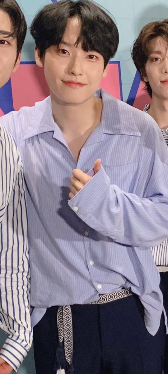 can i borrow the shirt too~