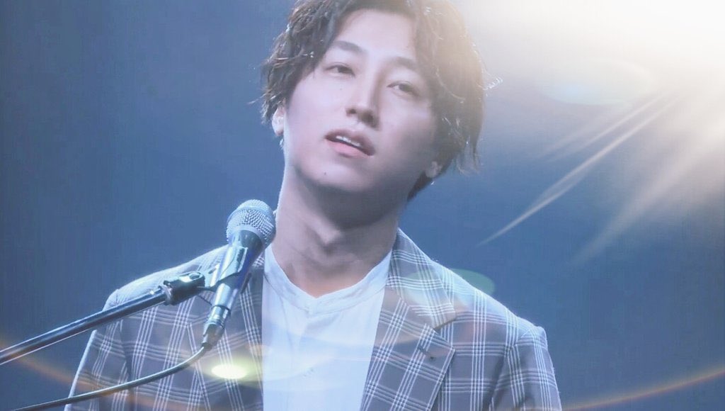 hiraoka_yuya's tweet photo. こんばんは!
先日のONLINE LIVEにて企画された
#ベストショット 📸✨
どの写真もカッコ良く切り抜いて下さり感謝🥺
その中でも悩みに悩み抜いた末。。。
栄えあるグランプリ👑に輝いたのは
@chichancoroniii のこちらのお写真に決定致しました㊗️🎉🎊
沢山のご応募本当にありがとうございました!! https://t.co/Q6ZC2VqxFn