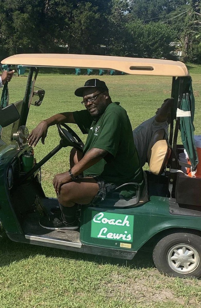 JerisMcIntyre's tweet photo. Rest in Peace Coach David Lewis! 🙏🏾 https://t.co/Ibz8W8vwT0