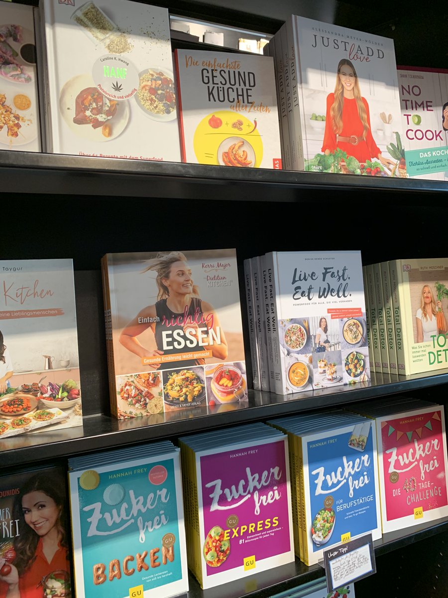 sports_meyer's tweet photo. Always good 2 see our #books out &amp; about. This is the translated German version of 'The Dietitian Kitchen' by our very lovely author @KerriEMajor It's in #Dusseldorf, on the shelves of Germany's largest book store chain, @Mayersche #dietitian #bookstore #HealthyLiving #bookshop https://t.co/S6xZuWiFEO