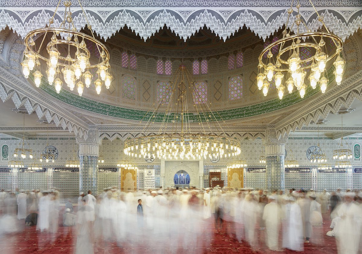 Al Safar Project (@alsafarproject) on Twitter photo ALGERIA ๐ฉ๐ฟ
As the imam ends the Khutbah (the sermon), the crowd gets up and we witness a sea of fraternal embraces.
Standing still in the flow, Toufik looks at us.
๐ธ Aรฏd Al-fitr prayer, Sidi Belkaรฏd Mosque - Algiers, Algeria, 2018
ยฉ Yan Bighetti de Flogny / <a href="/miskartinst/">Misk Art Institute | ู
ุนูุฏ ู
ุณู ูููููู</a> ALGERIA ๐ฉ๐ฟ
As the imam ends the Khutbah (the sermon), the crowd gets up and we witness a sea of fraternal embraces.
Standing still in the flow, Toufik looks at us.
๐ธ Aรฏd Al-fitr prayer, Sidi Belkaรฏd Mosque - Algiers, Algeria, 2018
ยฉ Yan Bighetti de Flogny / <a href="/miskartinst/">Misk Art Institute | ู
ุนูุฏ ู
ุณู ูููููู</a>