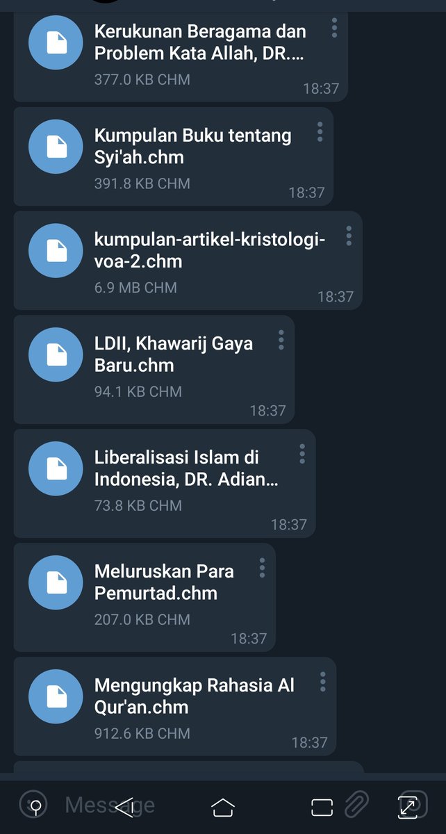 lilaccountz's tweet photo. Jadi kemaren malem gue ngetwit iseng bilang seneng abis dikasi 30+ pdf (dlm format chm) buku2 bagus sama sender paket👍

Trus gue ga expect ternyata banyak yg rep mau, dan gue ijin sama sender paket buat share itu di g drive, ternyata boleh🥳

Rt/like biar dishare ke yg lain ok? https://t.co/lFqEiRQ8cC
