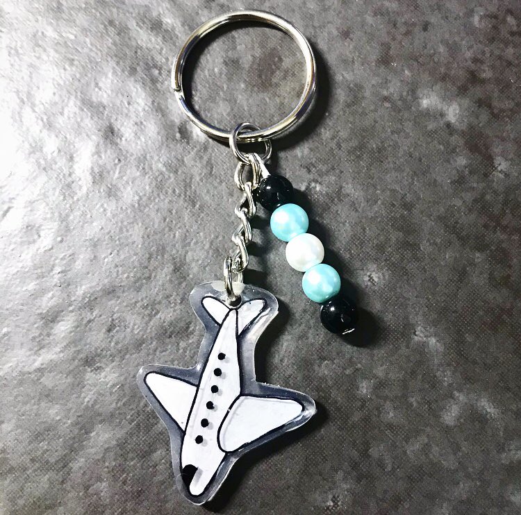 GalleryCrate's tweet photo. ✈️New Item✈️ Plane keyring is now available! Link in bio. #etsyuk #smallbiz #smallbizowner #etsyseller #etsyseller #etsyshop #shopsmall #shopnow #plane #airport #planekeyring #cutekeyring https://t.co/hGQgLpgb3F