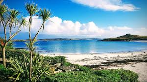 Isles of Scilly. Which I’d NEVER heard of til I got on the Googler. Like...YA’LL THIS IS IN ENG-ER-LAND?? Just off the coast of Cornwall. It has white sand beaches, stunning boat trips and surprisingly tropical and botanical gardens.