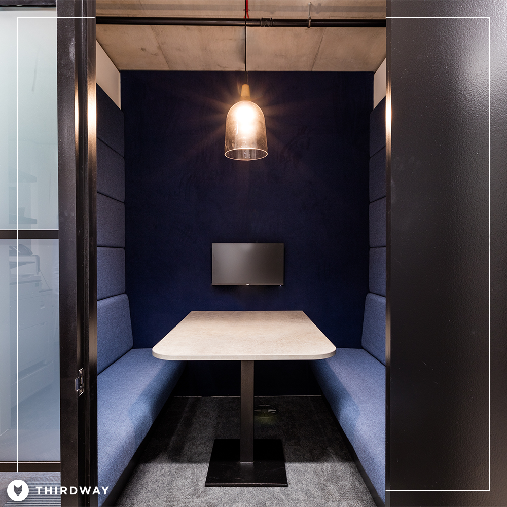 wearethirdway's tweet photo. Has anyone seen my socks? Because this design for Albion Capital by designer Sarah Bewers has KNOCKED THEM RIGHT OFF

PD: Ben Grave
Design: Sarah Bewers
PM: Jordan Reid
Pre Con: Luke Gillam
Tribe: Tiina Lehtonen

#officegoals #londonoffice #newoffice #interiordesign #interiors https://t.co/HI8ocfD8PF