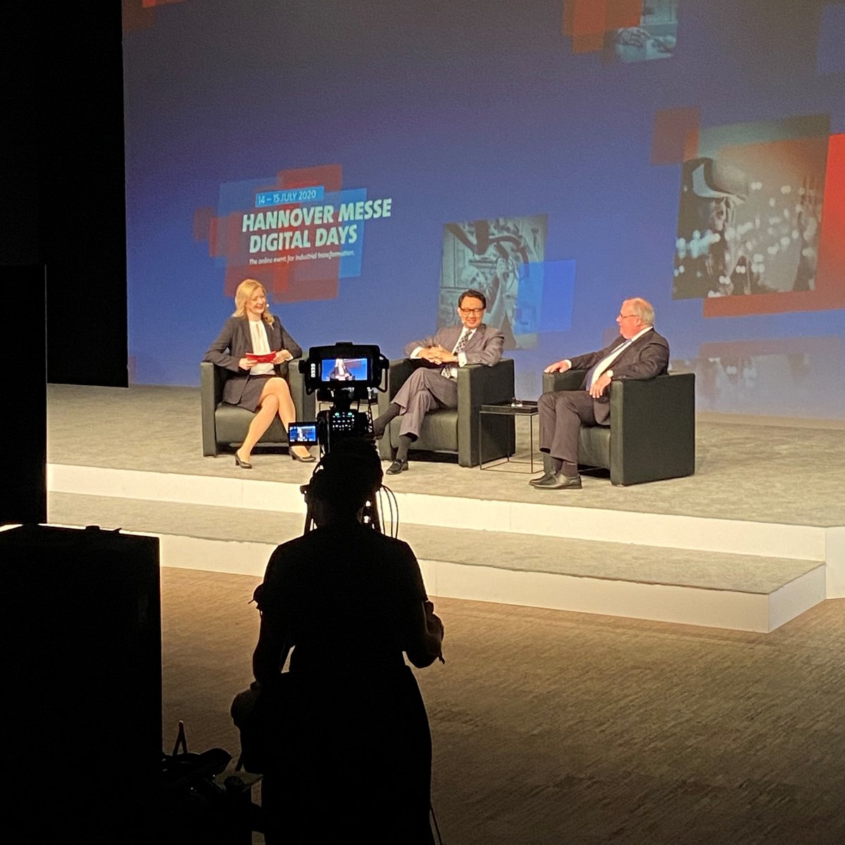 hannover_messe's tweet photo. “Indonesia is beyond tourism!” In our roundtable Arif Havas Oegroseno (@havasoegroseno), Ambassador of the Republic of Indonesia, talks about prejudices, ambitious plans and the great tolerance of the Indonesian people. Join now: https://t.co/mCC77sax6a

#HMDigitalDays https://t.co/J6PcageMxb