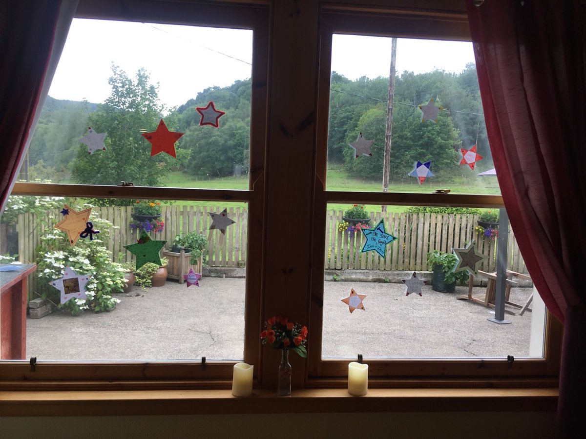 AdviniaHCLtd's tweet image. Nine Advinia homes got involved with the #StarsInMemory initiative, where they paid tribute to lost loved ones by creating stars. Look at the beautiful displays here. #carehome #shiningstars #caring #care bit.ly/2OrMlkU