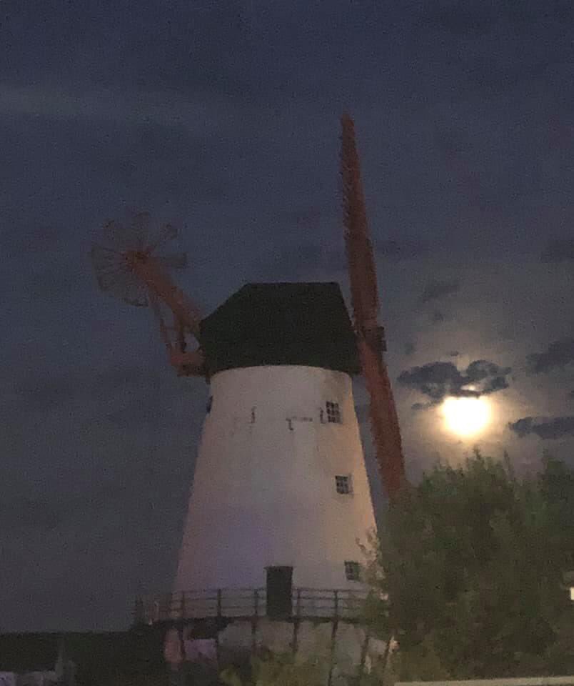 LindaLancs's tweet photo. Marsh Mill in Thornton was built in 1794 and is still a beautiful Lady. 
I took these photos a couple of years ago. 
However always Magical on a calm bright moon evening 🥰 #marshMill @DiscoverWyre @MarshMillFriend @visitfyldecoast https://t.co/fcN4E8v704
