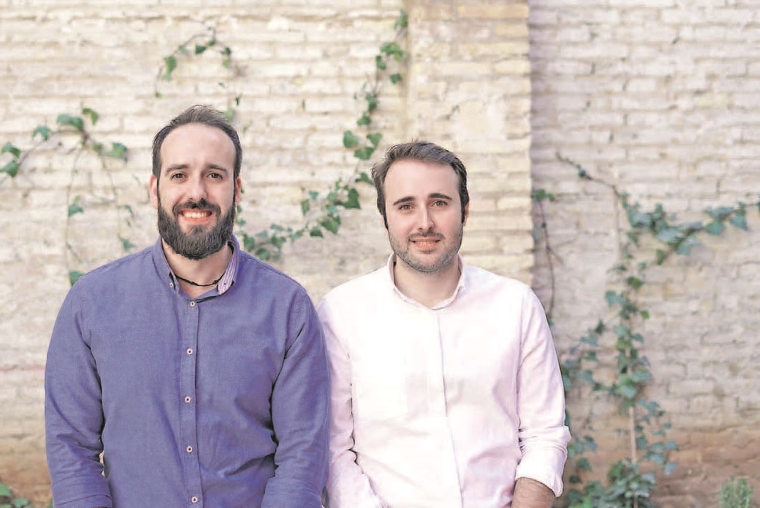 CEUAAlumni's tweet photo. Diseñar tu casa, elegir el barrio y personalizar «hasta el último detalle» es posible, #AlumniCEU Andrés Perales y Pablo Bertolín, de 32 años que se conocieron en la carrera de arquitectura en la @uchceu y lo han hecho posible gracias a #Designable.
https://t.co/HpuiFcbmXk https://t.co/xVlOJLy3Zq