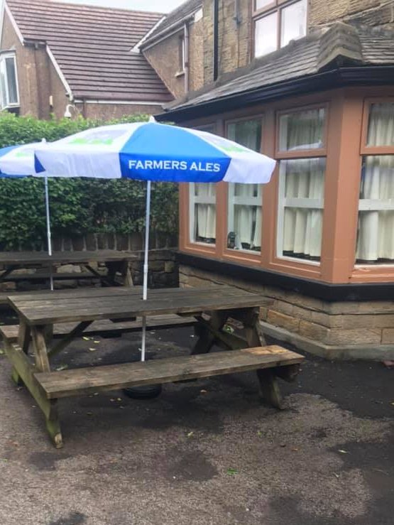 BbWharncliffe's tweet photo. It's a bit of a dreary day over here in #WharncliffeSide so the brollies are up ready for you lovely #realale folk!

There's plenty of #Beer to go at &amp; don’t forget we have pork pies as well!

Hope to see you all soon
Beth &amp; Team

#sheffieldissuper #yorkshireis #theoutdoorcity https://t.co/wuc3Xnu4KD
