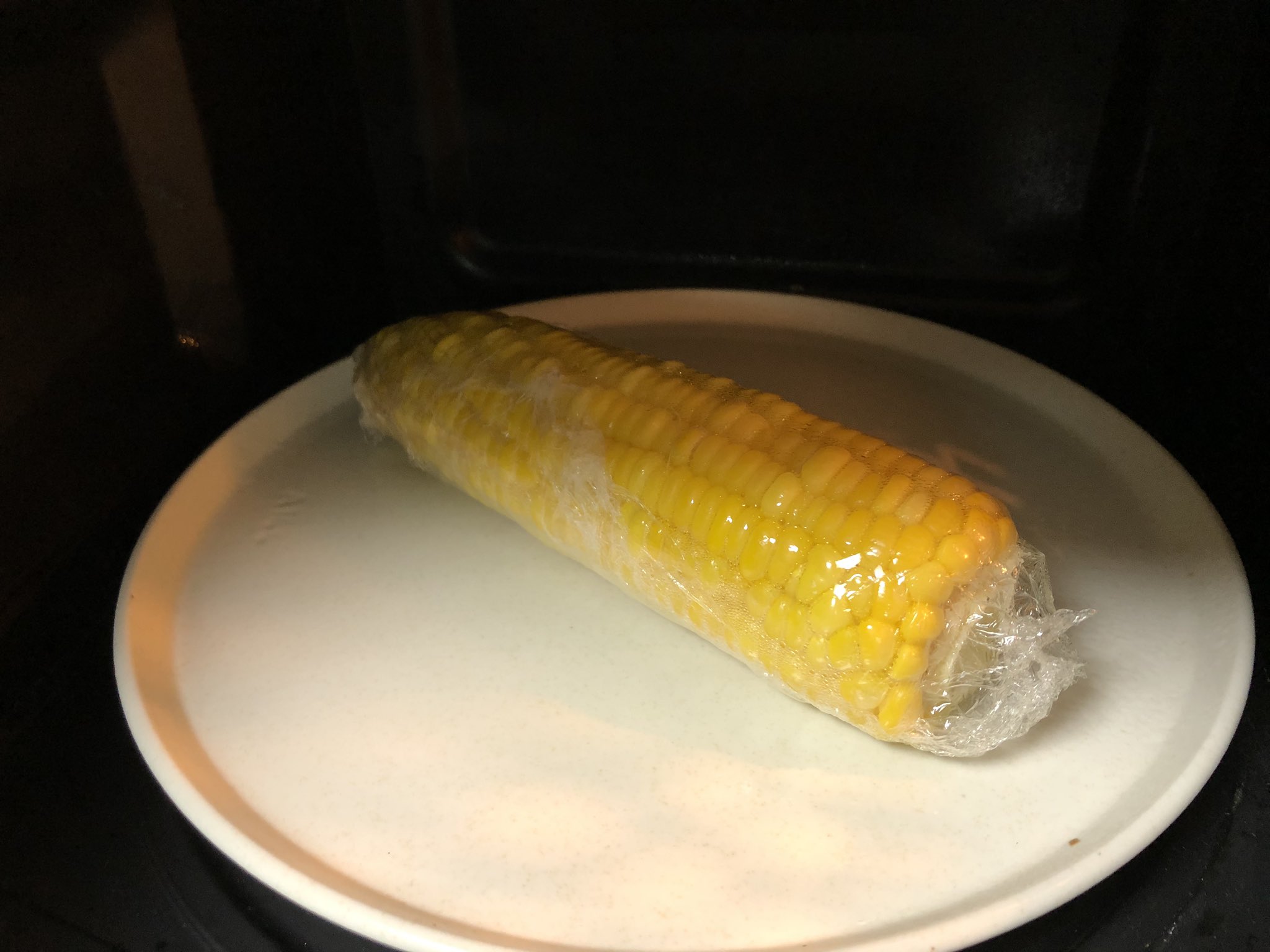 今すぐ使える裏ワザ 焼きトウモロコシが電子レンジとトースターで作れるってよ 話題の画像プラス