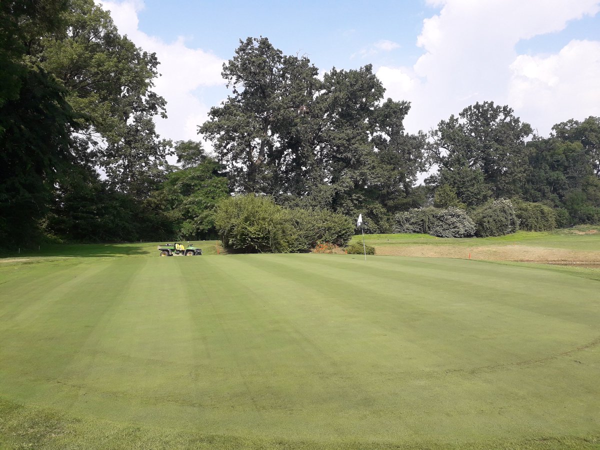 boni_golf's tweet photo. #onsite verification visit at @saluzzogolf for the #geocertification. A new #irrigation system, turf replacement with #bermudagrass, increasing of #naturalized areas, #pollinator initiatives and a lot more. Impressive work done by the staff! @sustainablegolf @GolfBusinessInt https://t.co/B0NvzLN4u3