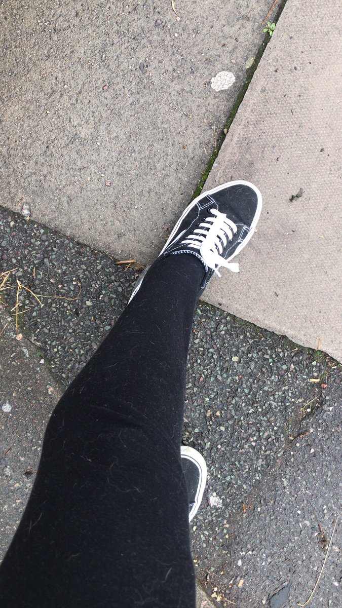 Amy_Bish2020's tweet photo. Got new shoes I fricking love them 😍🍉🍉 https://t.co/4z9CclpPRx