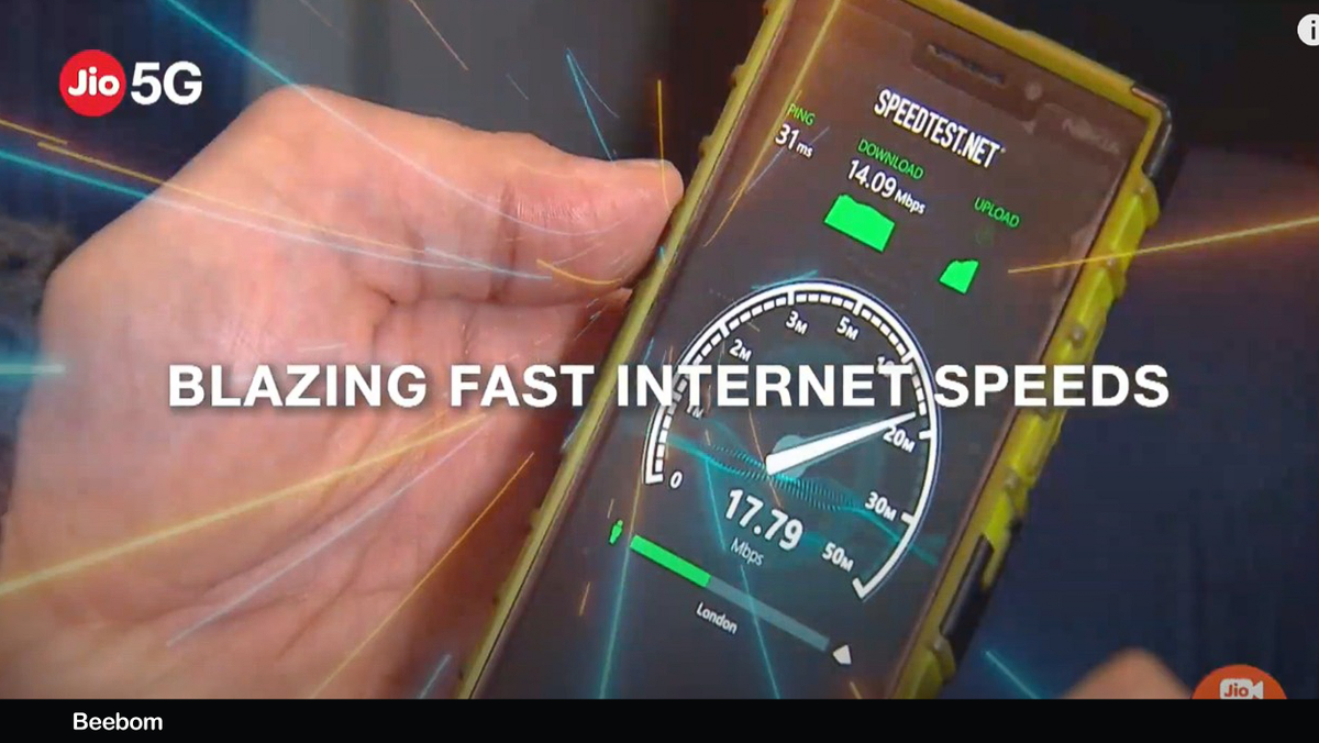 beebomco's tweet image. Jio used a really bad stock video for its 5G announcement.  

Internet Speed 14Mbps 😂

#RILAGM #RelianceAGMs2020 #JioPlatforms