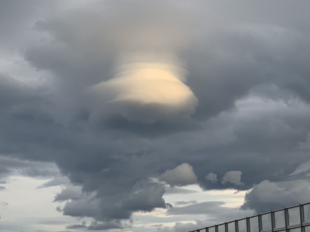 地震 前兆 異臭 2018