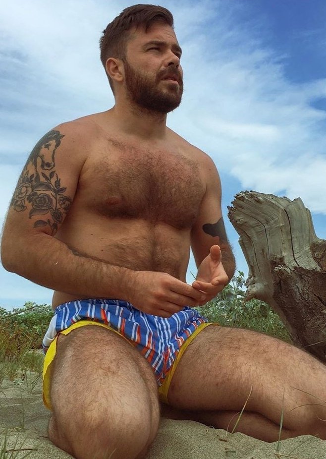 Beach time with #hairy #daddy