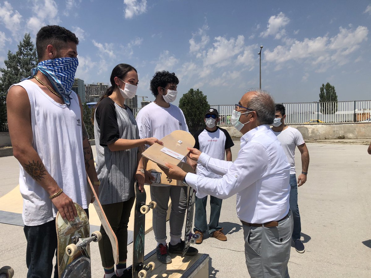 kaykayfed's tweet photo. Sayın Genel Müdür Yardımcımız Murat Kocakaya’nın katılımlarıyla gerçekleştirdiğimiz 15 Temmuz Demokrasi ve Milli Birlik Günü StreetAnkara etkinliğimiz ödül töreninin ardından tamamlanmıştır. @gencliksporbak @kasapoglu @hamzayerlikaya @mehbaykan @kocakaya_murat @sedatcelenk https://t.co/rZVowxTXnH