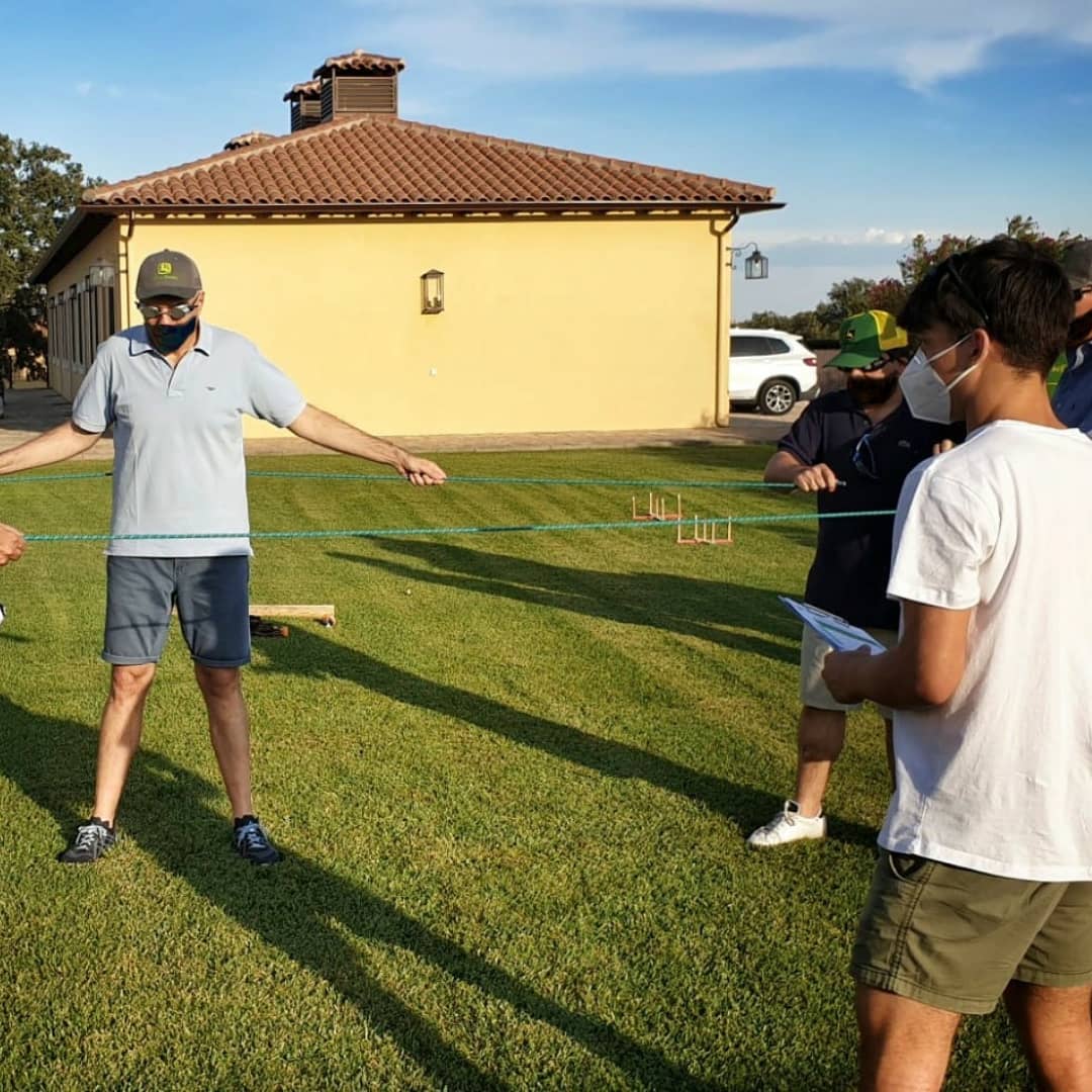 o2aventura's tweet photo. BRAVO por las empresas que siguen apostando por el #TeamBuilding como perfecta herramienta para consolidar equipos. 
Muy fans de #JohnDeere
•
•
#AhoraMasQueNunca #TeamBuilding #ActividadesParaEmpresas https://t.co/i7pA05i5Z0
