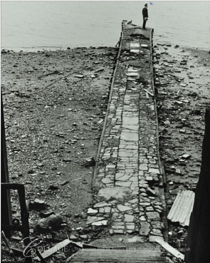 ThamesDiscovery's tweet photo. Today not all the riverstairs still give access to the foreshore - when no longer maintained they erode rapidly and become dangerous. Compare Wapping Dock stairs and causeway today (left) and in 1971 (📷 Collage LMA) #LowTideLockdown https://t.co/8wUN6HA02B