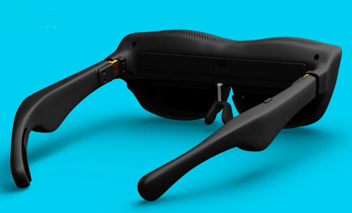 visphot's tweet photo. Reliance Jio launches Jio Glass, its first smart glasses to take on Snap Spectacles 3.

Jio Glass looks like regular sunglasses, albeit thicker than most. In place of the lenses are two high-resolution displays, while the frame has vents for heat dissipation on the top
#JioGlass https://t.co/8czqQ6d6qI
