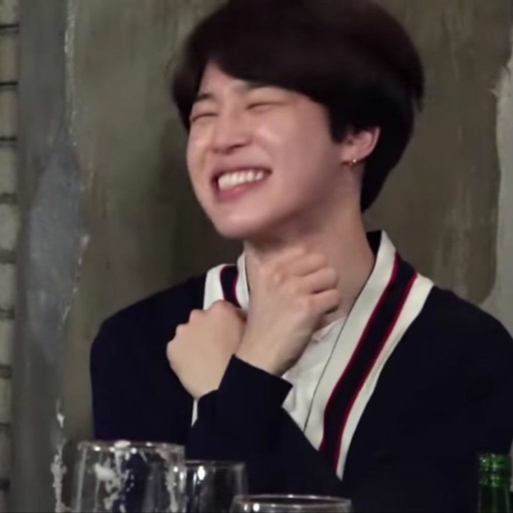 Jimin: "let's stop laughing i can't see while laughing" .. -A devastating thread