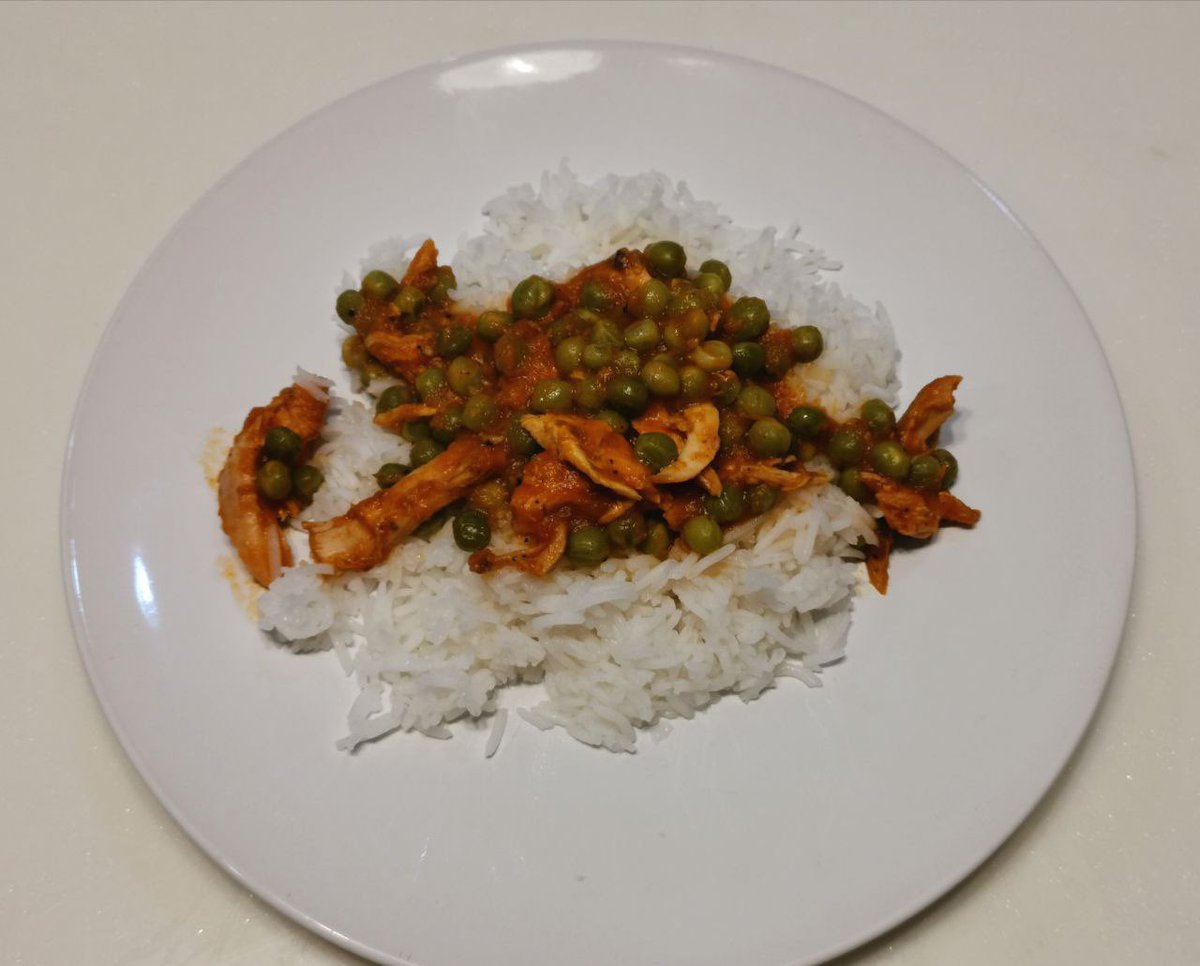 JojoSekri's tweet photo. JoJo Cooking Magic Homemade Leftover Grilled chicken in Chickpeas Tomato sauce and some rice
JojoCookingMagic Recipe
#withoutpreservatives #halal #homemade #naturalingredients #nomsg #cooking #goodfood #foodie #healthyfood #halalfood #hala @jojosekri @jojocookingmagic https://t.co/OLDBOZ3qjH