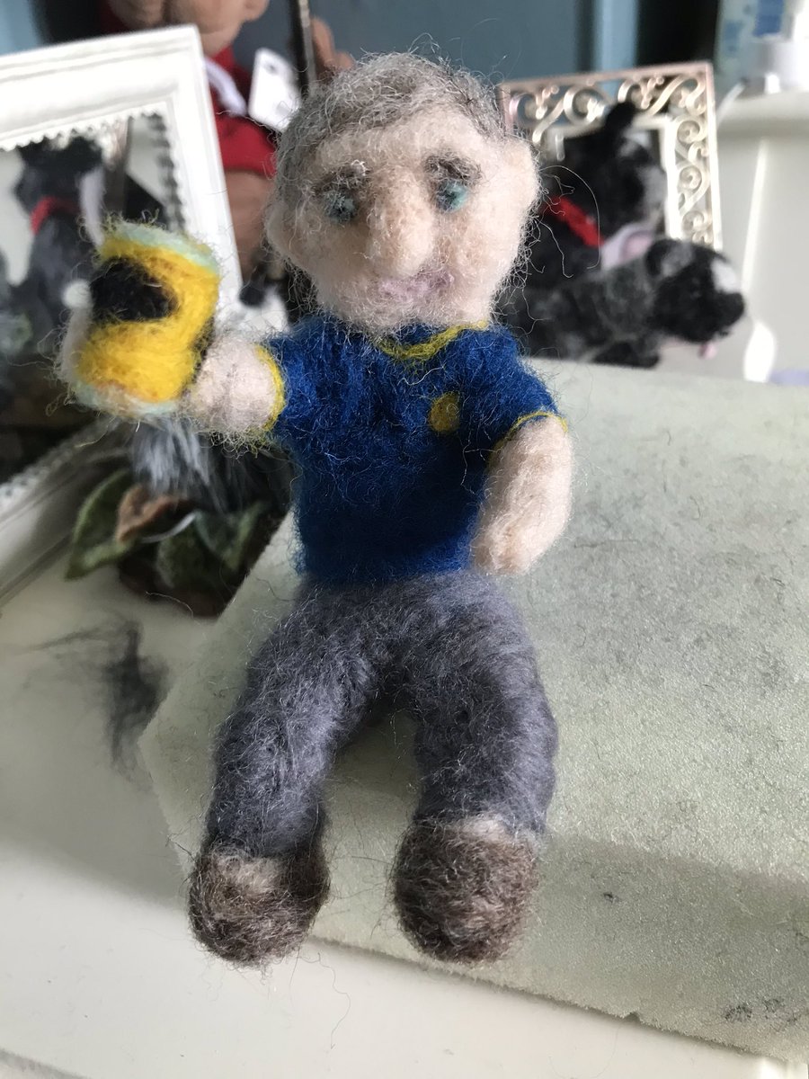 DawnDawnied's tweet photo. My husband asked me to make his dad who we lost in 2018. So here is Dom in his Leeds United shirt, tracksuit bottoms and moccasins with a pint of Strongbow! 🍺⚽️@StephCowburn https://t.co/fm95qT0ZM3