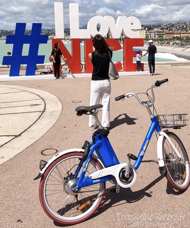 IrresistRiviera's tweet photo. Essais malheureusement décevants, pour nous, avec le E-velobleu niçois notamment à cause de la connexion vélo/smartphone mais également le faible tx de dispo...Test complet ici https://t.co/InPBILMhaj 
#Nice06 #ILoveNice #FrenchMobility #ParlonsVelo #Evelobleu #CustomerCentricity https://t.co/v9SyuJJEqz