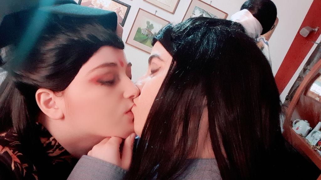 ChoiMikhail's tweet photo. I'm back! Modern Xiyao (instant cosplay) @NoraHades is my little A-Yao 😍😍😍😍
#MoDaoZhuShi #LanXiChen #JinGuangYao #XiYao #cosplay #cosplayinstan https://t.co/KuE9z6KaUv
