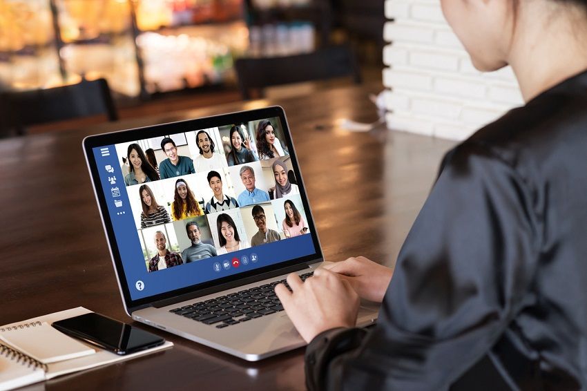 aptimore's tweet photo. Inclusive leaders reported 17% higher performance, 20% increase in decision making quality and were 29% more likely to report behaving collaboratively. Find out more. https://t.co/x08a3uMSfT #managingteams #inclusion #ingroups #outgroups #remoteteams https://t.co/csxu4kkINw