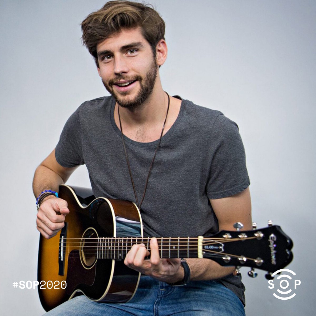 ExperienciaSOP's tweet photo. 👋🏽 ¿Qué le dirías a tu artista favorito si pudieses verlo en un #MeetAndGreet en el SOP? ⤵️ Cuéntanos en los comentarios! https://t.co/E4uQQa7Nh1