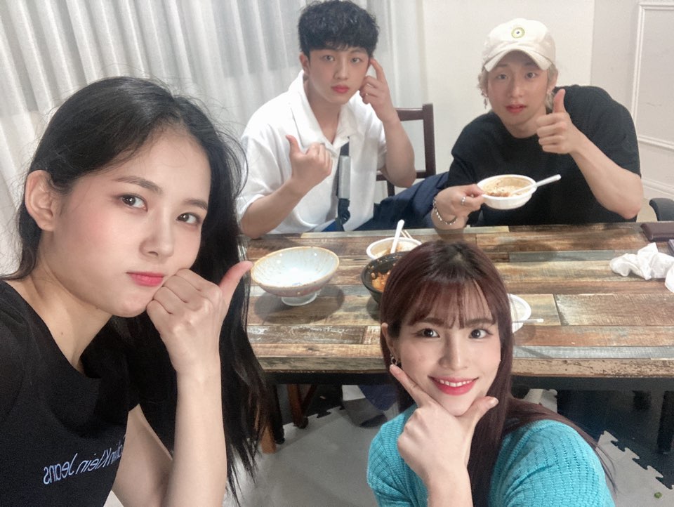 ktigers_ent's tweet photo. [#KTIGERSZERO]

9586점의 고추장찌개와 계란말이!!
오늘도 기적의 계산법🤣

#K타이거즈제로 #케이타이거즈제로 #케타제로 #장준희 #JANGJUNHEE #박이슬 #PARKYISEUL #민디 #MIN_D #강건우 #KANGGUNWO https://t.co/rWZKtV6n5J