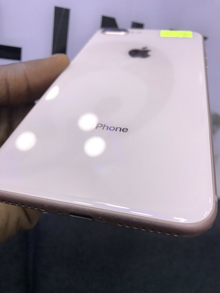 batlink_phones's tweet photo. iPhone 8+ 64gb 👌😍💕
Contact us ☎️ 08168671405 or 📱 08064219711. Also follow us on Instagram, Twitter and Facebook @batlink_phones
Payment on delivery 🚚 within Lagos and payment before delivery 🚚 outside Lagos
#iphone8+ #Gold #batlink #lagos https://t.co/Q05sOL4SDr
