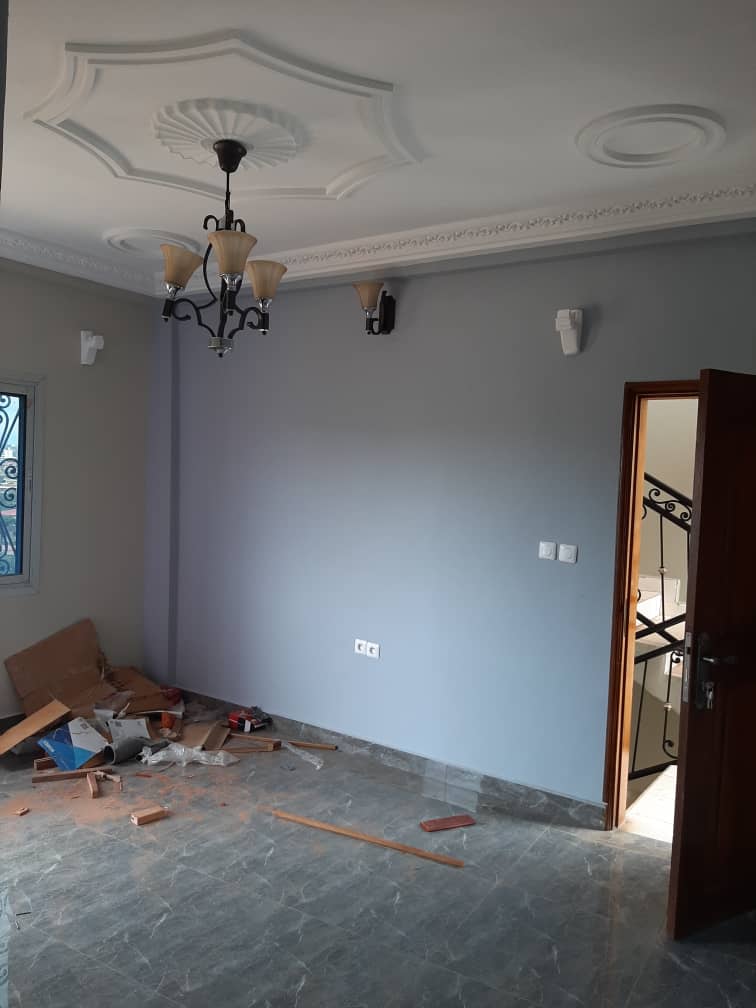 TontonZ237's tweet photo. Chambres modernes VIP, spacieuses avec douche, placards ,coin cuisine sur balcon avec magnifique horizon panoramique à 45.000fcfa le mois https://t.co/D31xeKr5da