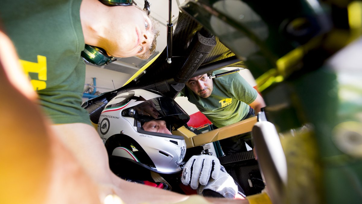 TSCorse's tweet image. With our drivers @PietroPeccenini &amp;amp; @HugoCarini back to the work we love and enjoying 2 intense test session days @circuitomisano!!

@duqueine_auto #official #team #testdays