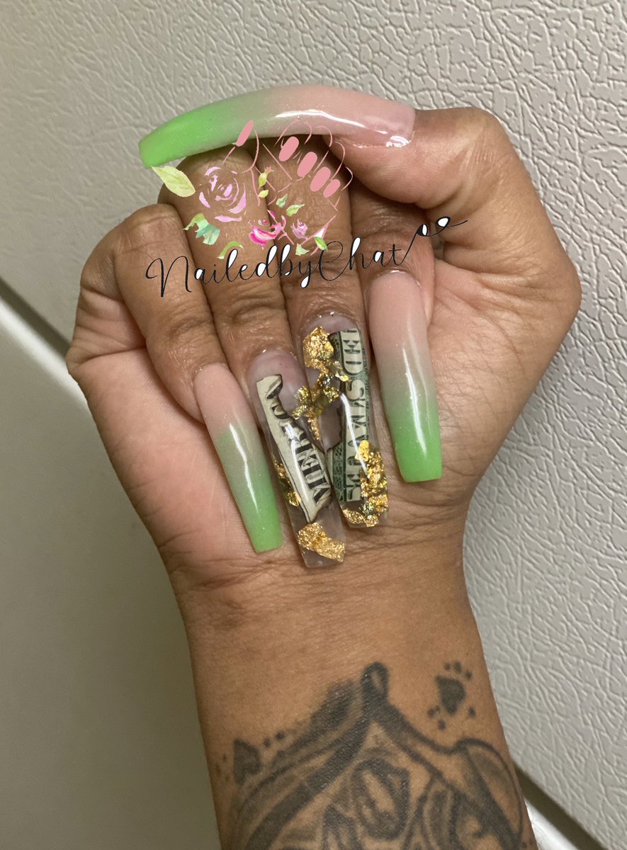 NailedbyChat's tweet photo. Ombré money 💵 XL double tips set i did on myself 💚

#memphisnailtech #memphisnails  #pcnails #panamacitynails #panamacitynailtech #nailideas #nails #nailsofinstagram #nails💅 #nailsonfleek #nailsnailsnails #901nails https://t.co/3VHilFE9HK