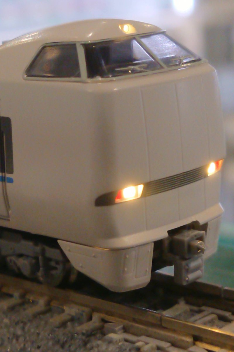 さらに、既販の 28-250-1 KATOカプラー密連形#2 灰 と、8月発売予定の