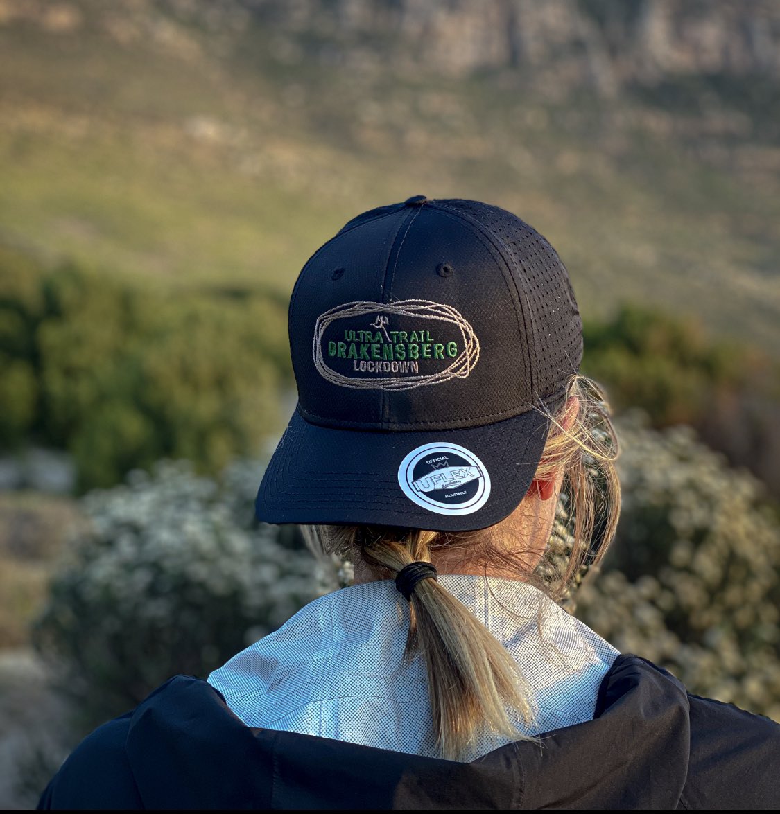 UTDrakensberg's tweet photo. There's a reason why the cliche of 'Good things will come to those who wait' exists. ๐
Exactly 80 days after race day - our #LockdownUTD caps have landed, and they are superb!๐๐ฅ
Massive thanks to @Uflex_Headwear - who made this happen despite all the lockdown obstacles๐ https://t.co/DXHdsOA6rr